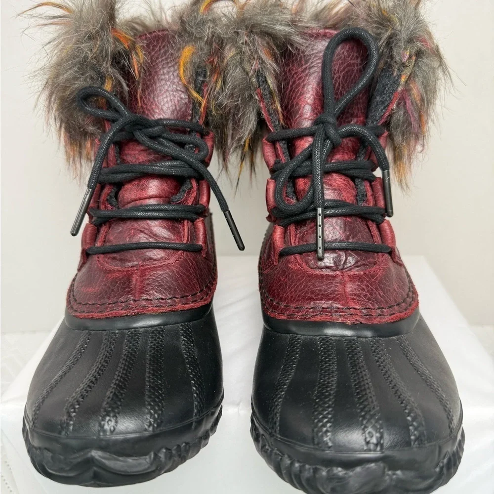 Sorel Out N About Lux Faux Fur Waterproof Boots Size 7.5 In Rich Wine